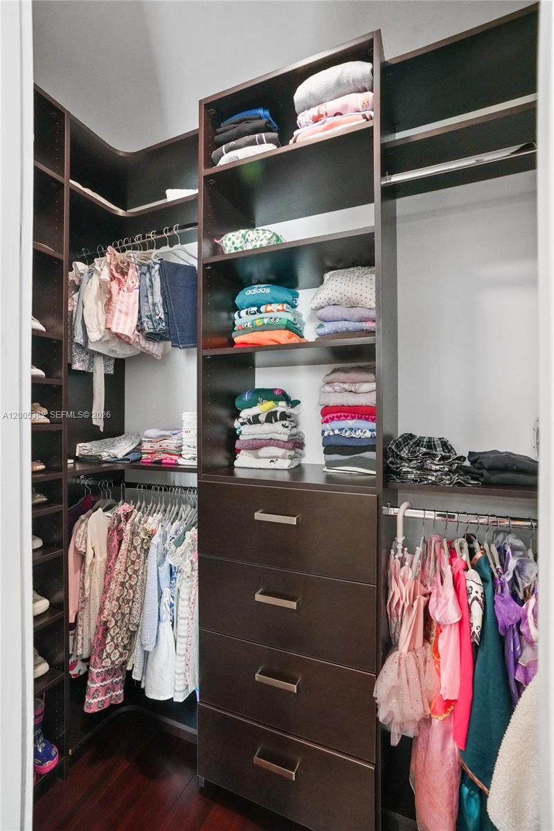 BISCAYNE KEY ESTATES - Residential