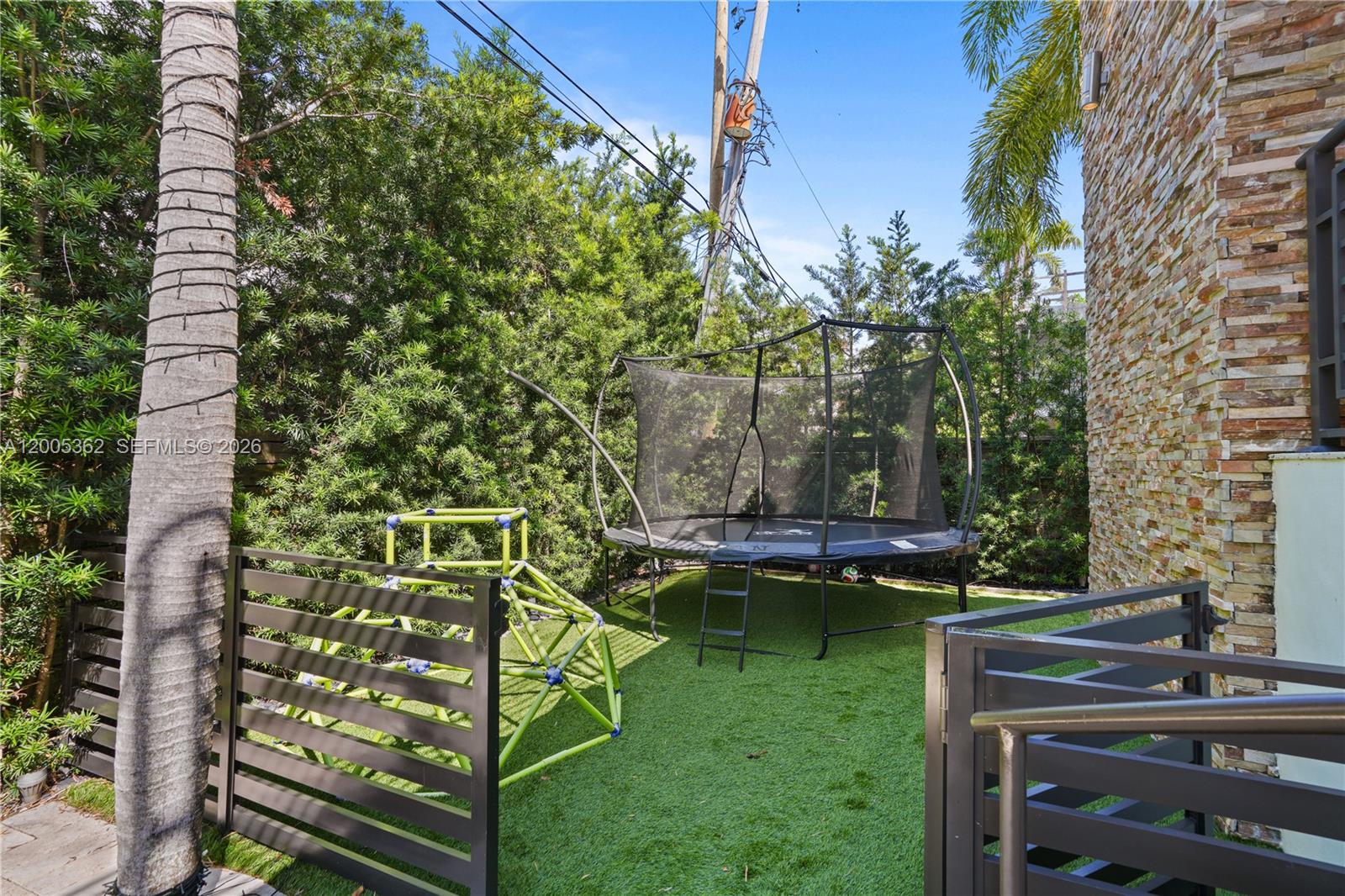 BISCAYNE KEY ESTATES - Residential