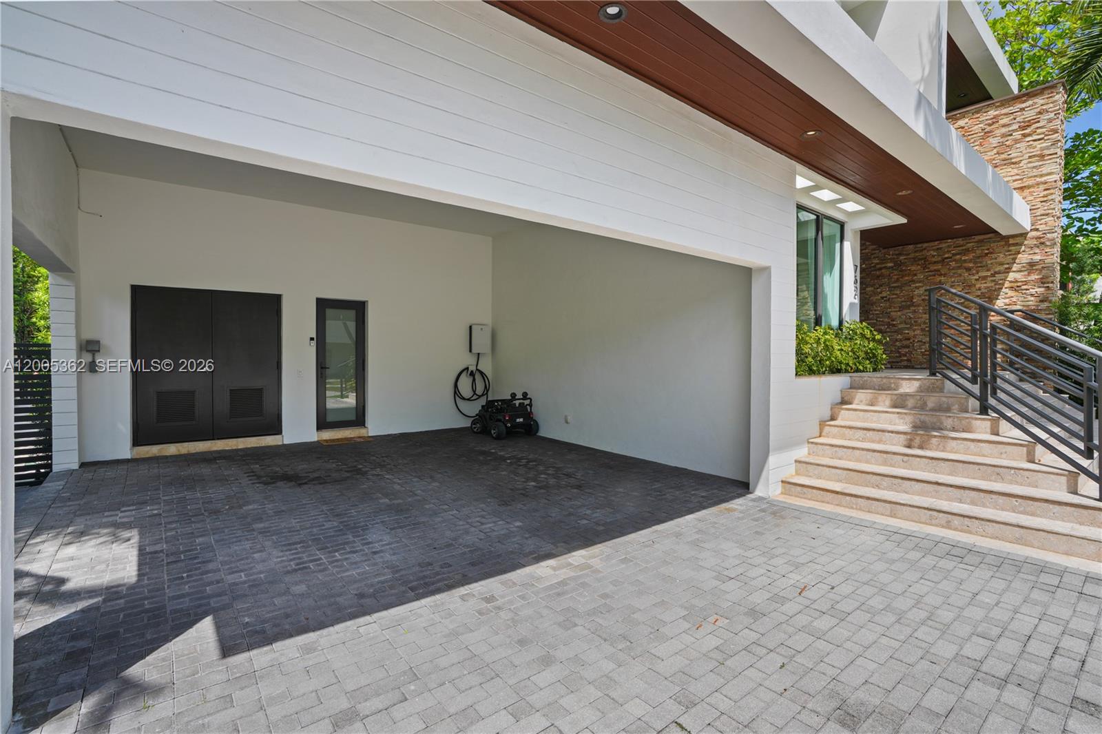 BISCAYNE KEY ESTATES - Residential