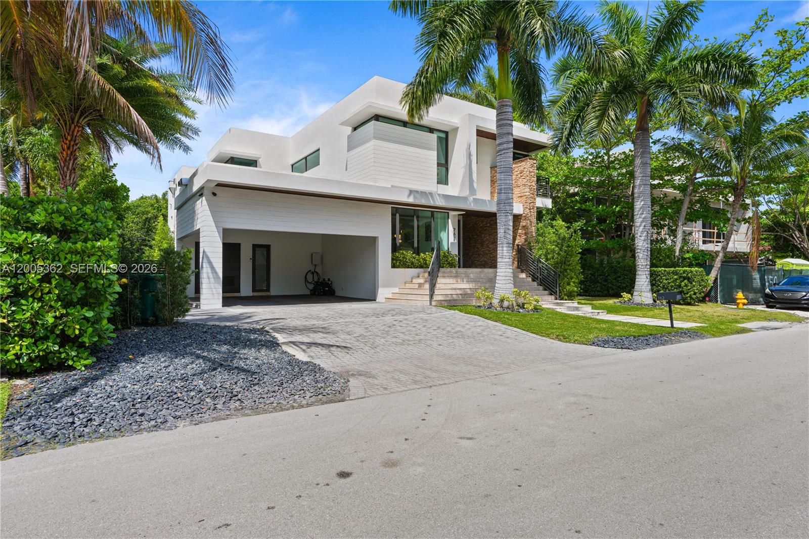 BISCAYNE KEY ESTATES - Residential