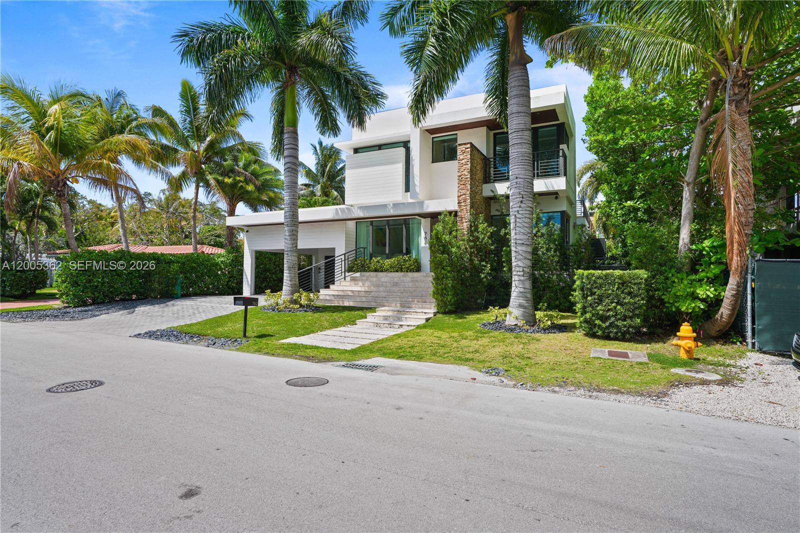 BISCAYNE KEY ESTATES - Residential