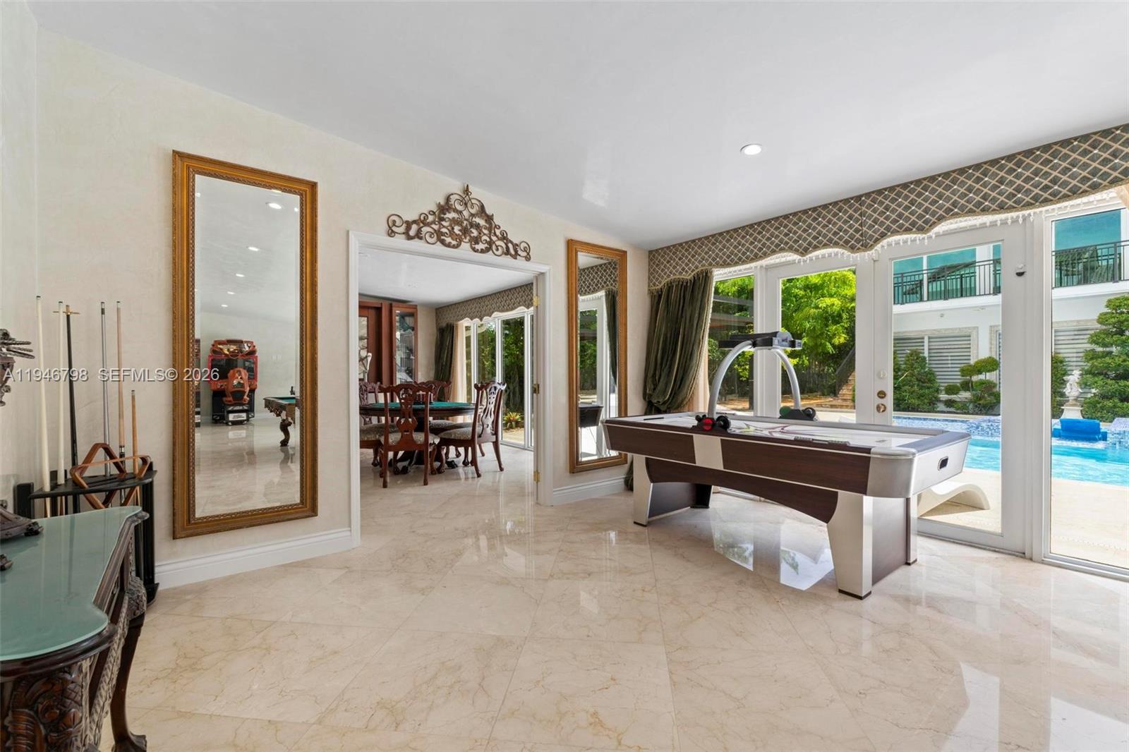 SWEETWATER ESTS SUB - Residential