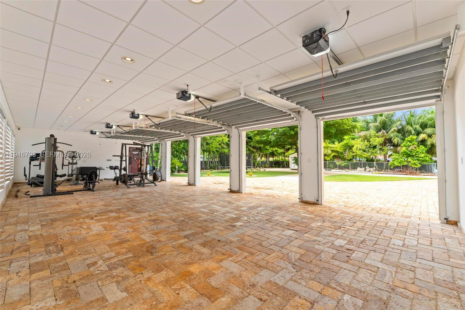 SWEETWATER ESTS SUB - Residential