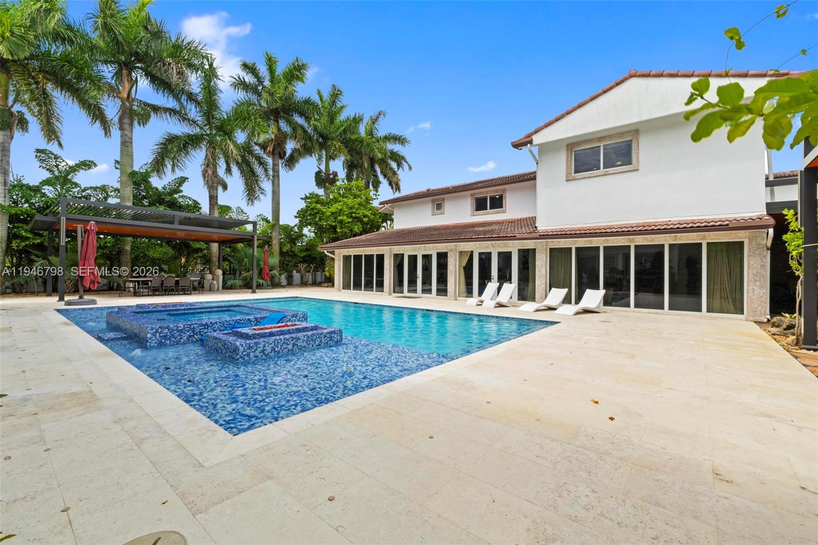 SWEETWATER ESTS SUB - Residential