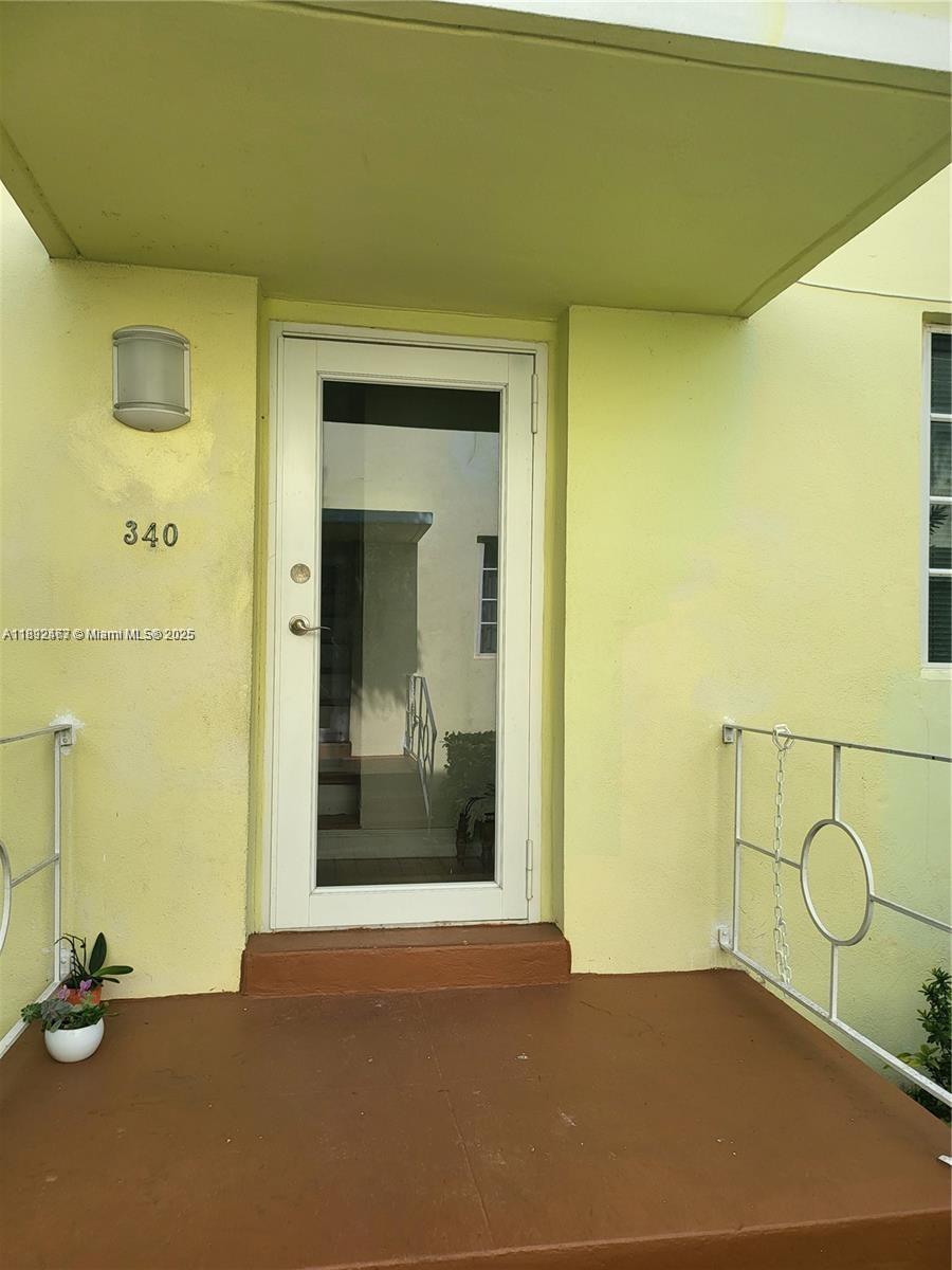 RITZ ROYAL PALM CONDO - Residential Lease