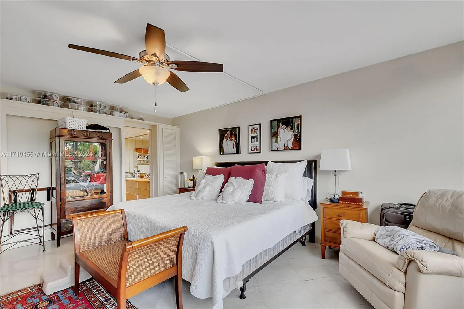 Miami, Florida 33133, United States, 2 Bedrooms Bedrooms, ,2 BathroomsBathrooms,Residential,Pending,26041