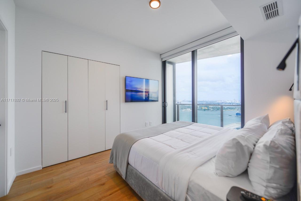 THE ELSER - Residential