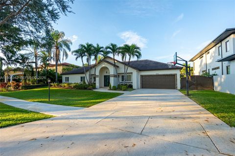 8235 NW 157th Ter Miami Lakes FL 33016