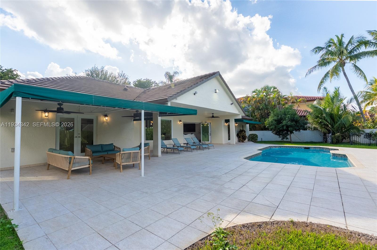 ROYAL PALM NORTH 1ST ADDN - Residential