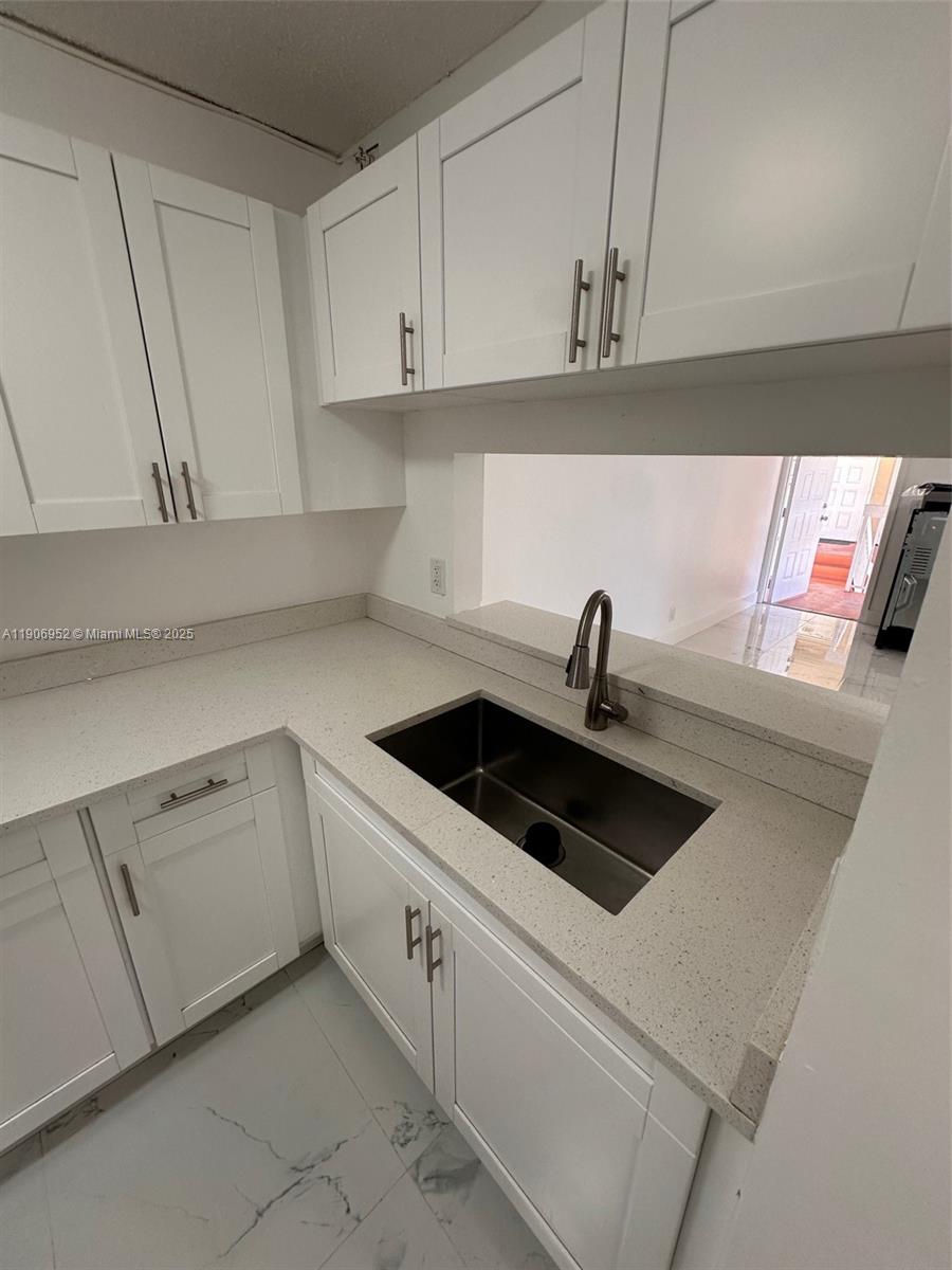 LAKEWOOD VILLAGE - Residential Lease