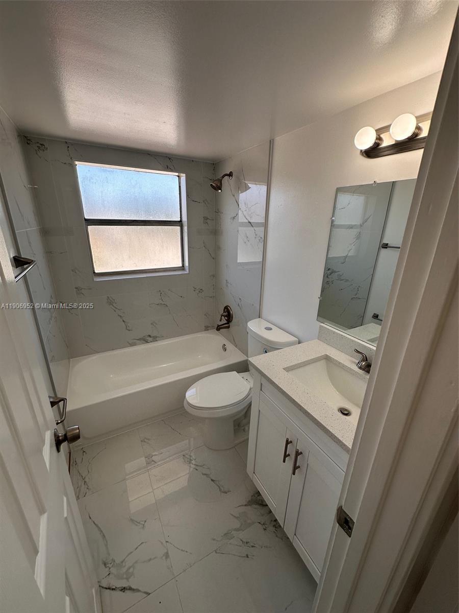 LAKEWOOD VILLAGE - Residential Lease