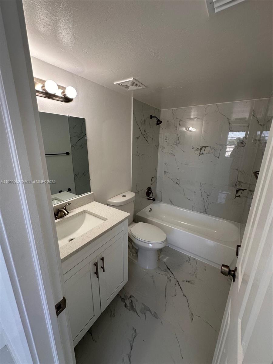 LAKEWOOD VILLAGE - Residential Lease