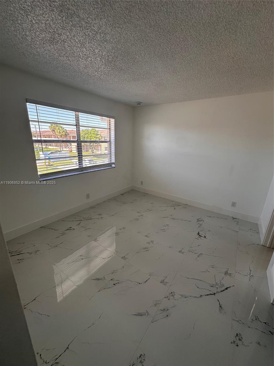 LAKEWOOD VILLAGE - Residential Lease