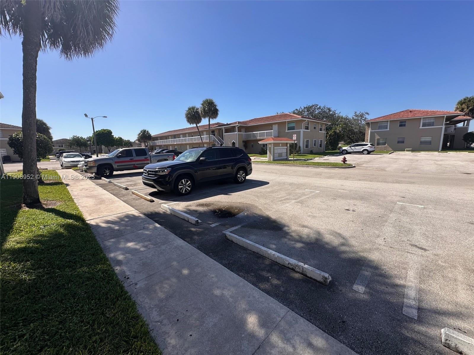 LAKEWOOD VILLAGE - Residential Lease