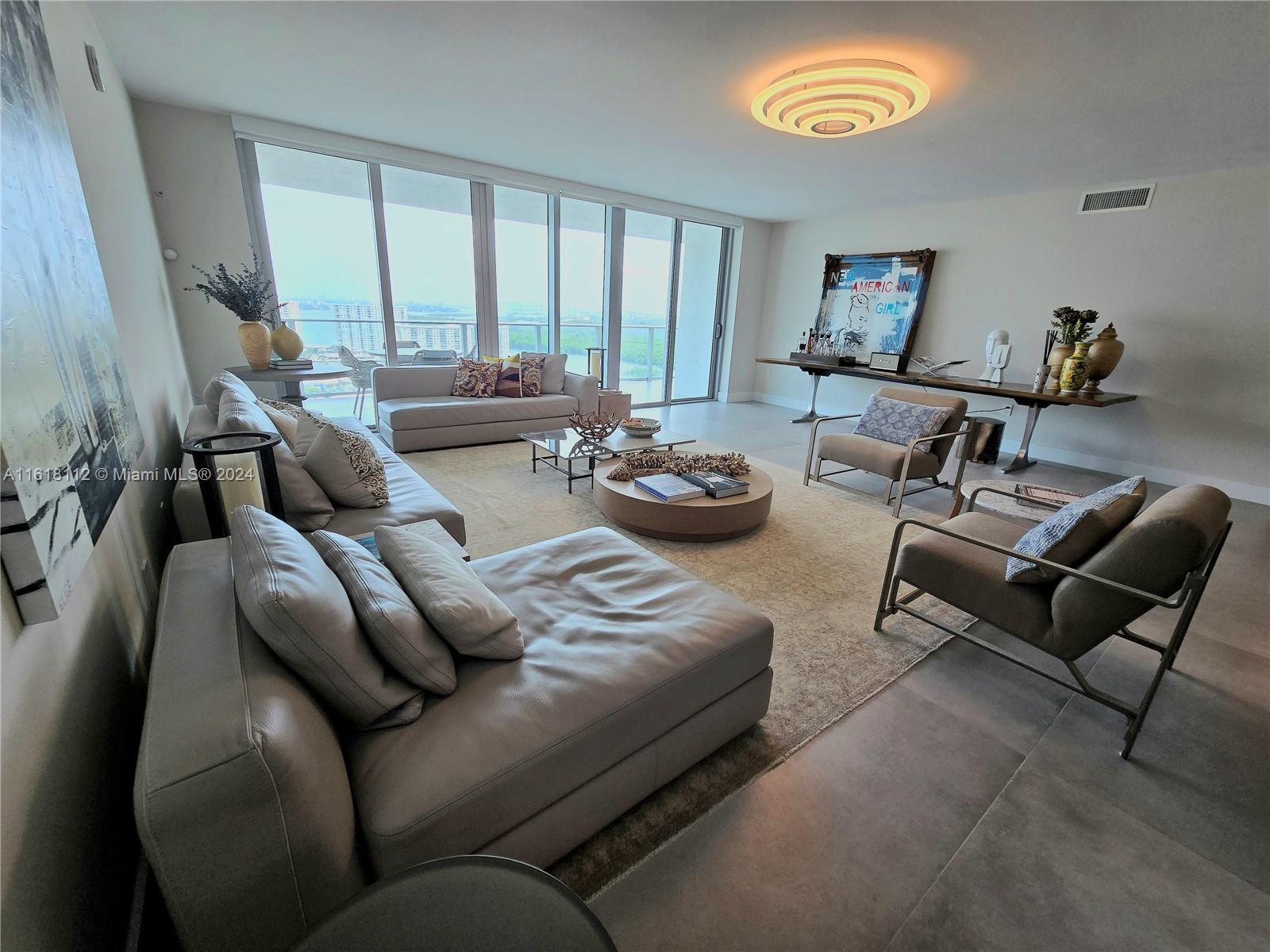 PARQUE TOWERS CONDO - Residential