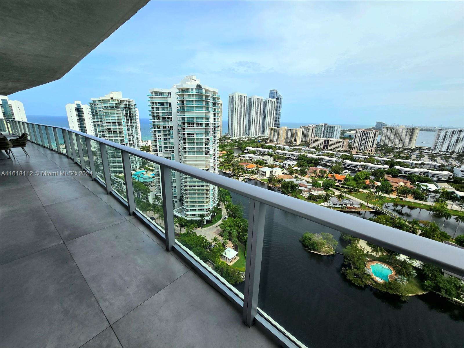 PARQUE TOWERS CONDO - Residential