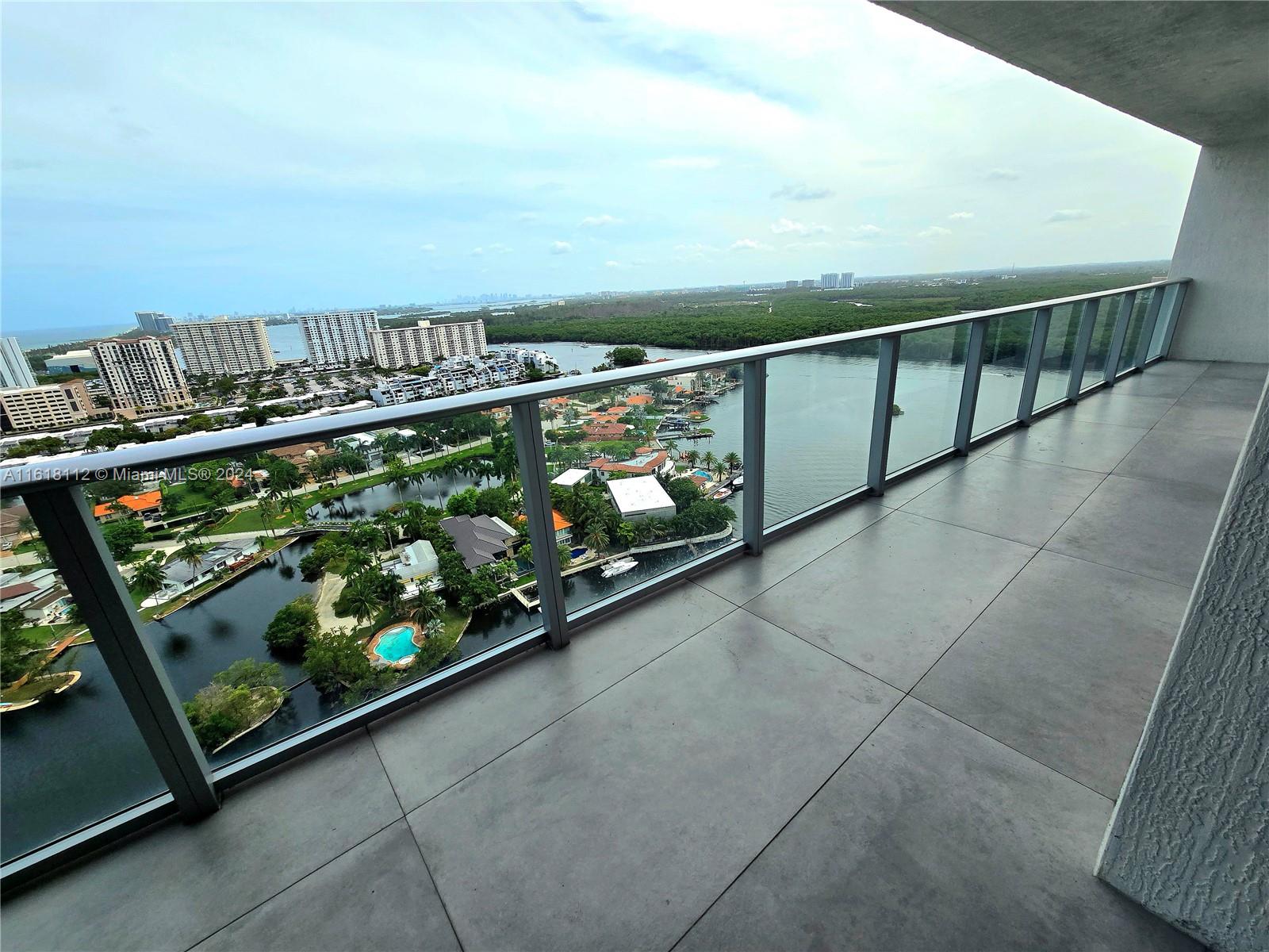 PARQUE TOWERS CONDO - Residential