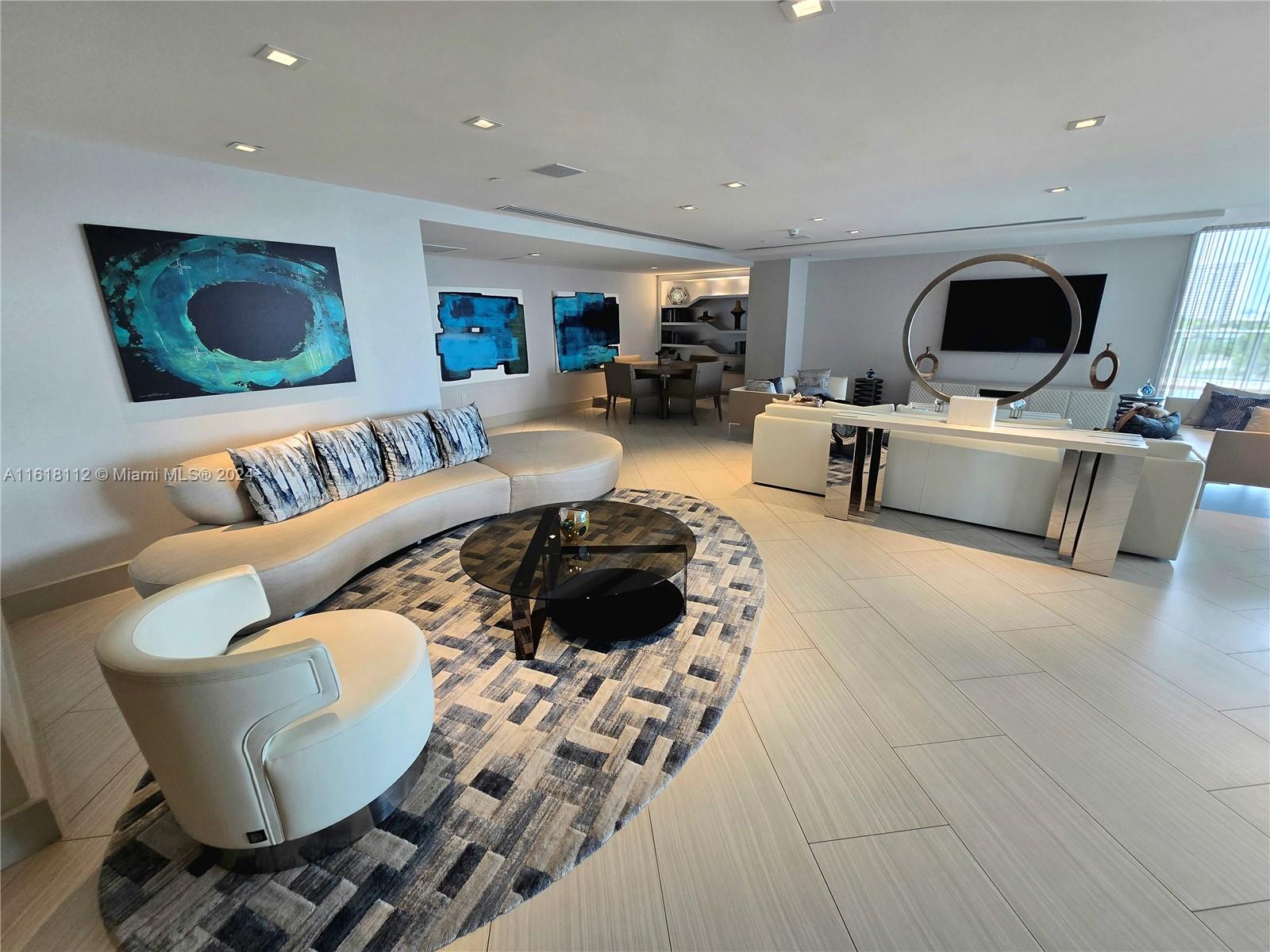 PARQUE TOWERS CONDO - Residential