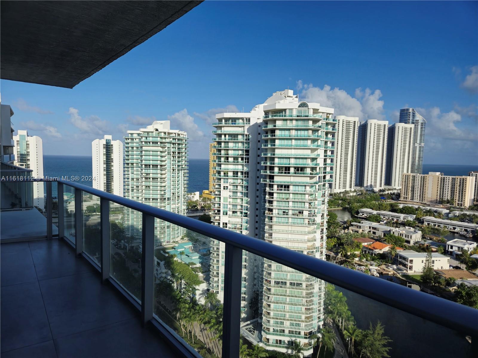 PARQUE TOWERS CONDO - Residential