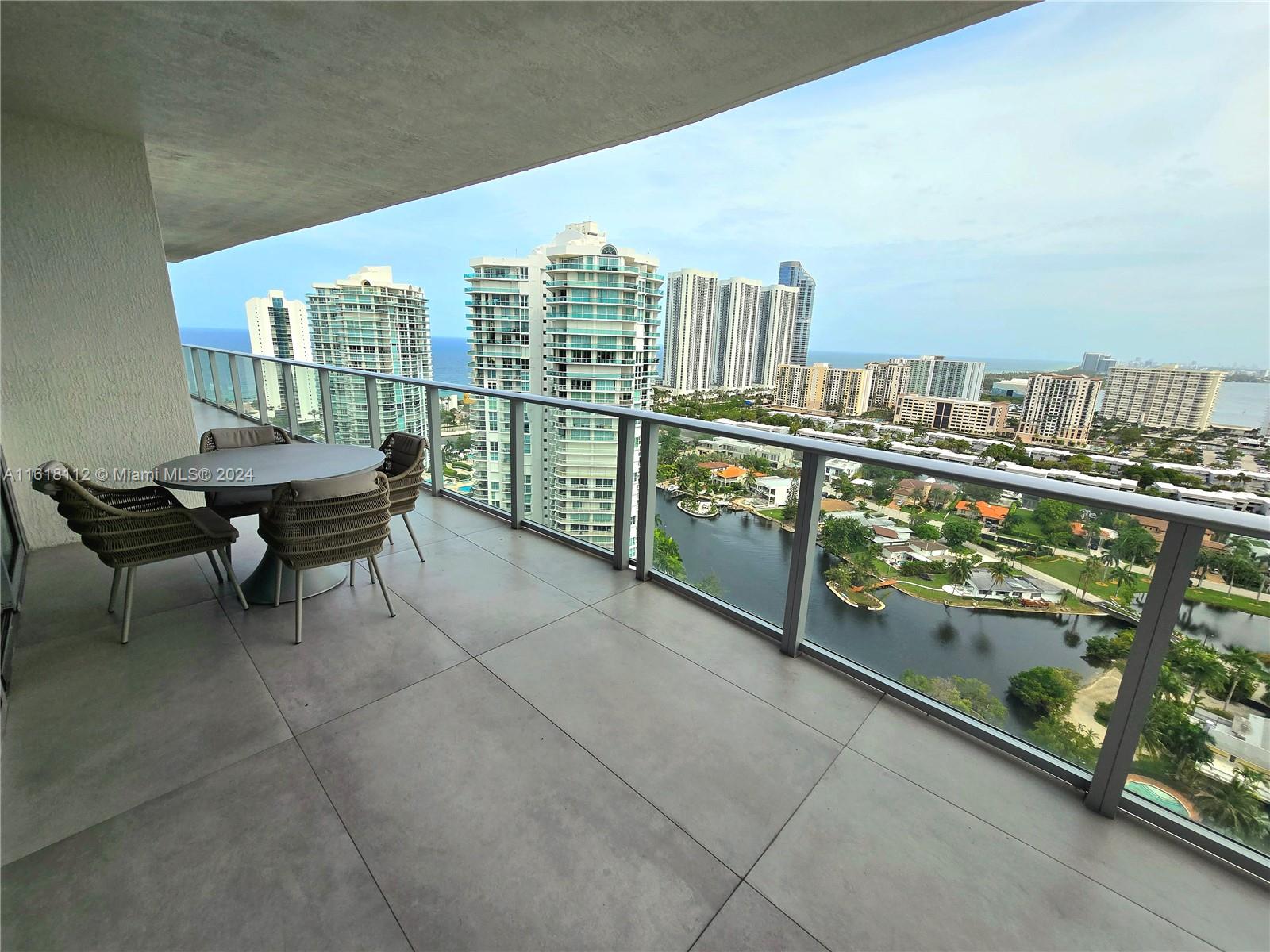 PARQUE TOWERS CONDO - Residential
