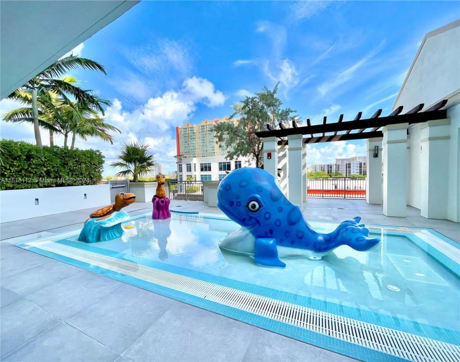 PARQUE TOWERS CONDO - Residential