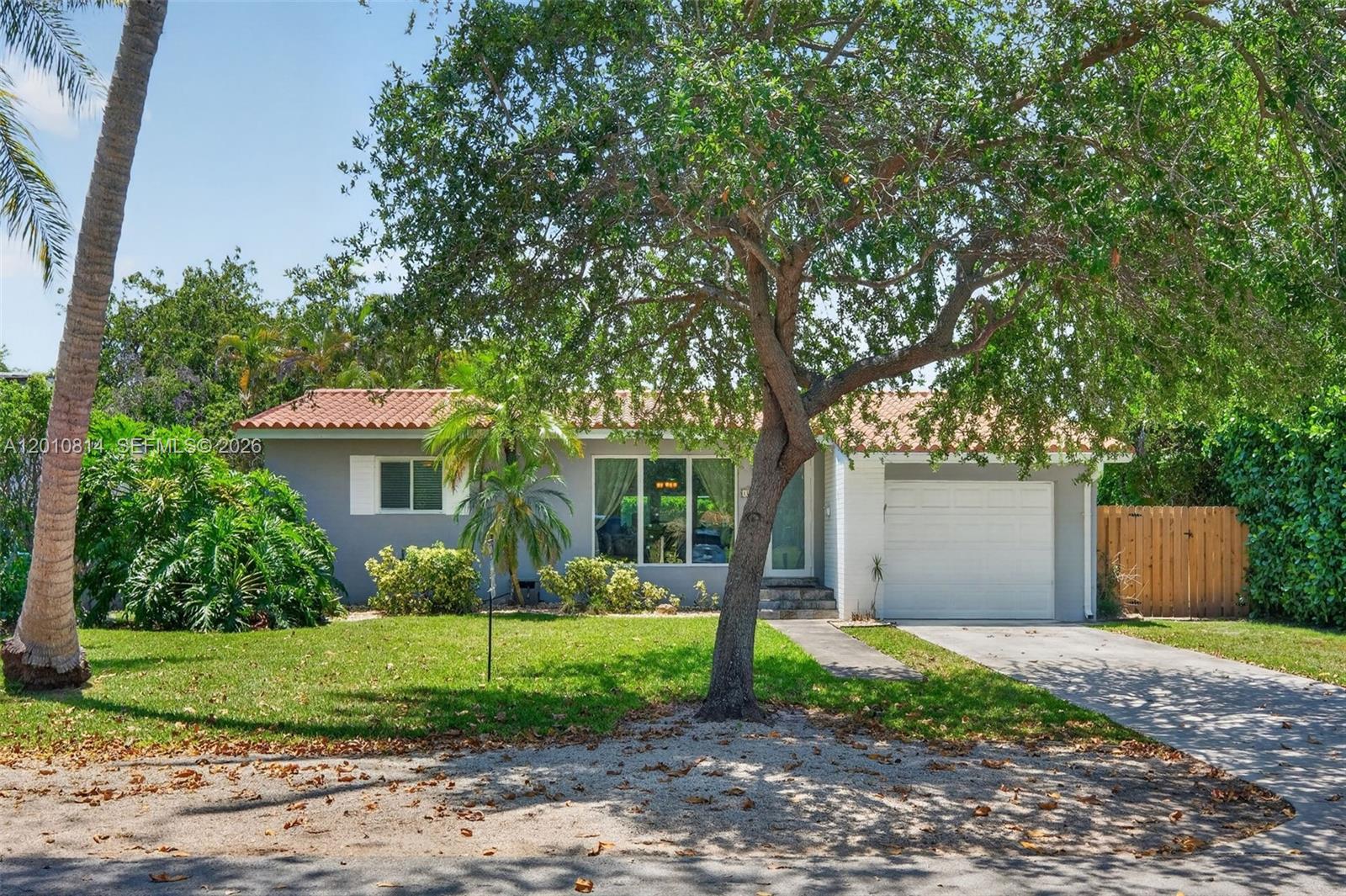 AMD PL GRIFFING BISCAYNE - Residential