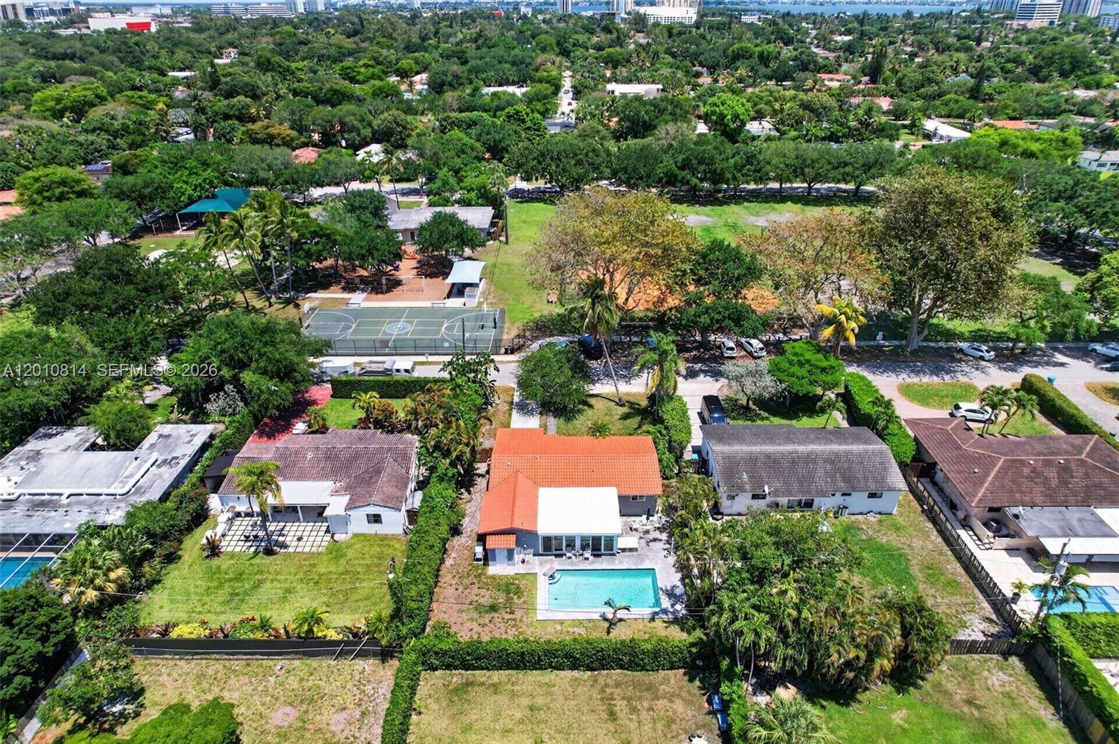 AMD PL GRIFFING BISCAYNE - Residential