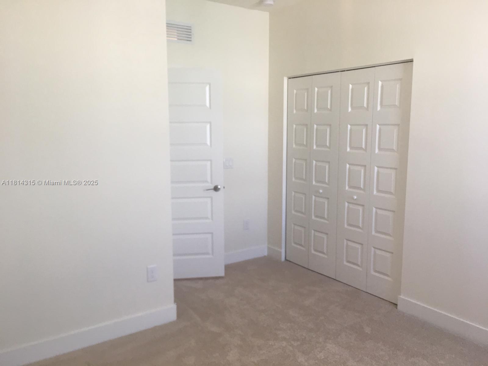 GRAND BAY SOUTH TOWNHOMES - Residential Lease