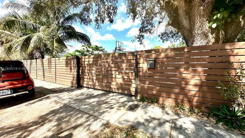 Single Family Residence in Fort Lauderdale FL 3105 16th St St.jpg
