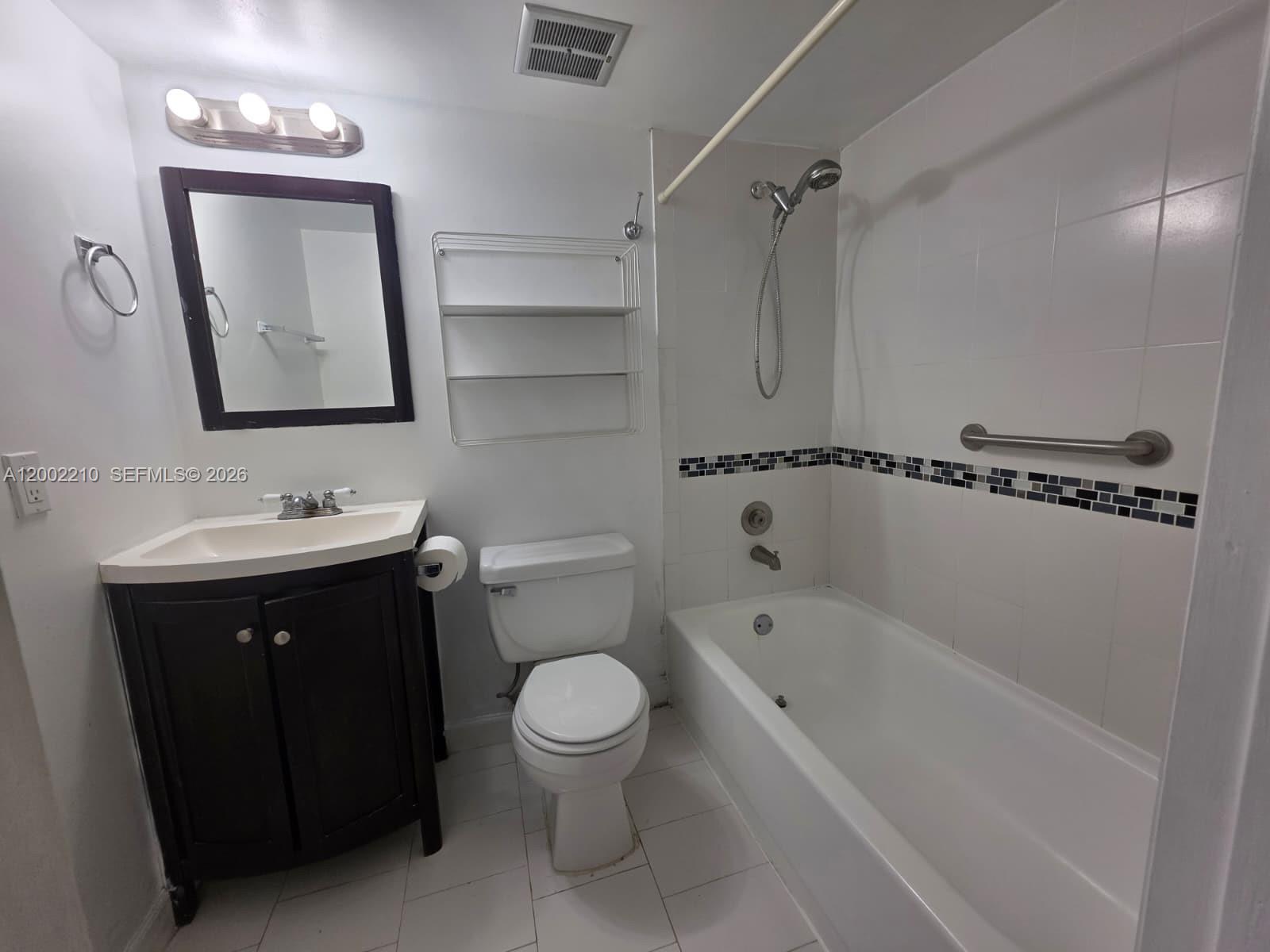 HALF MOON TOWERS CONDO - Residential Lease