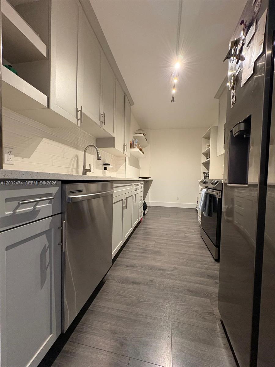 HILLCREST EAST NO 24 COND - Residential Lease