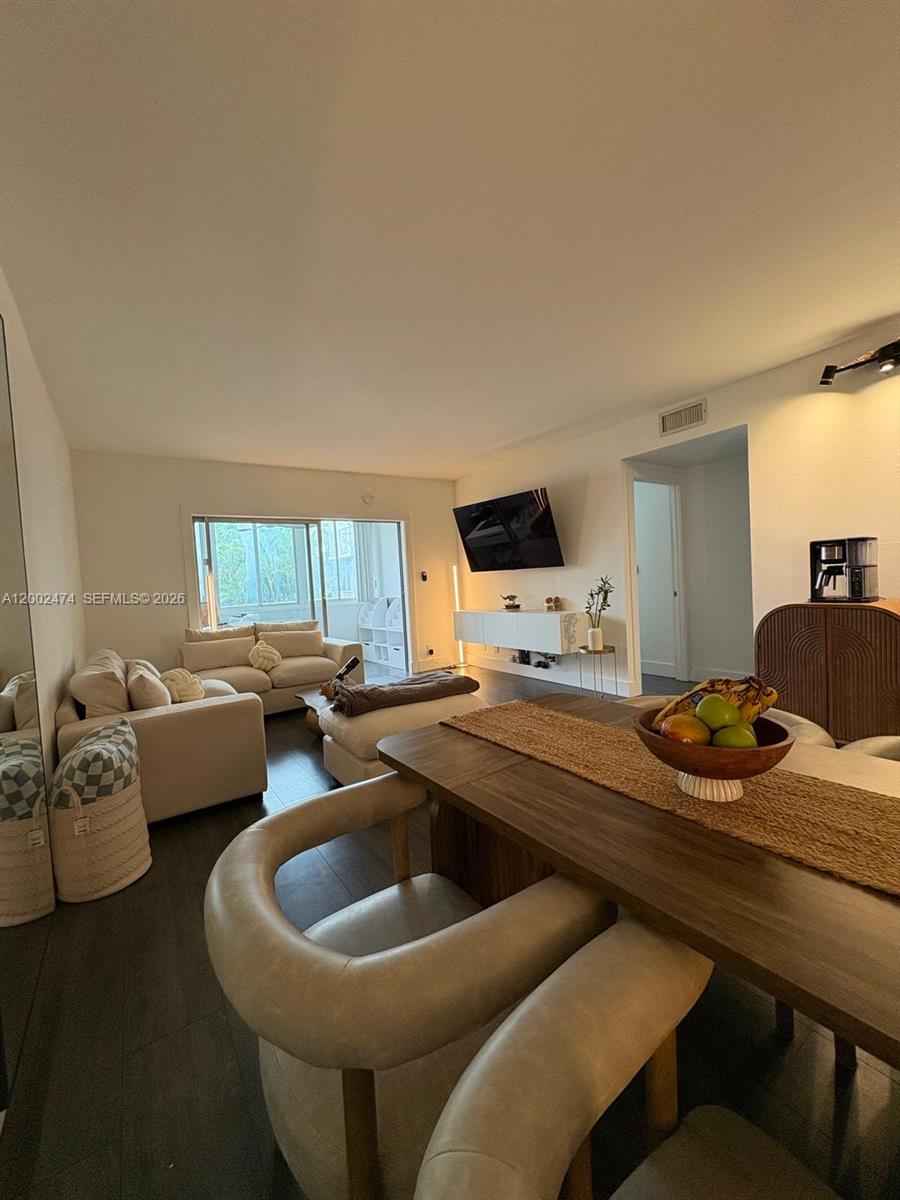 HILLCREST EAST NO 24 COND - Residential Lease