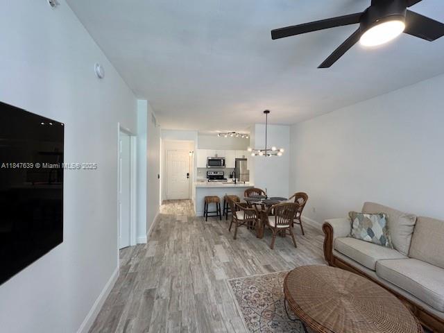 630 S Sapodilla Ave 104