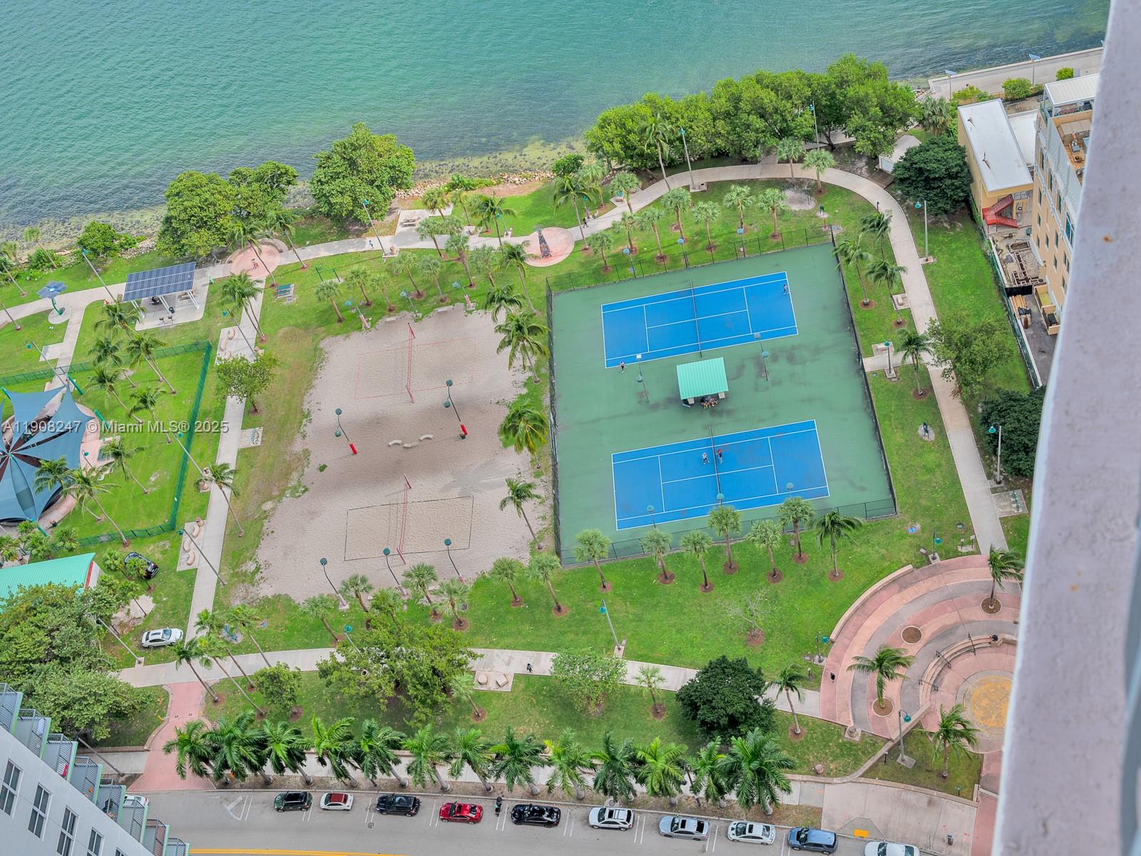 OPERA TOWER CONDO - Residential