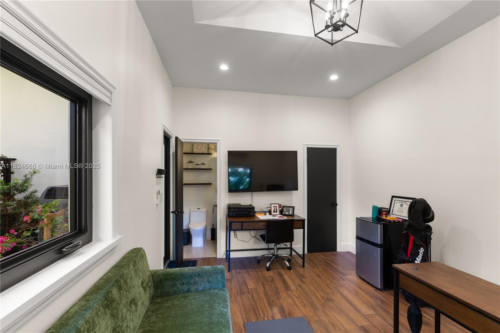 CORAL GABLES RIVIERA SEC - Residential