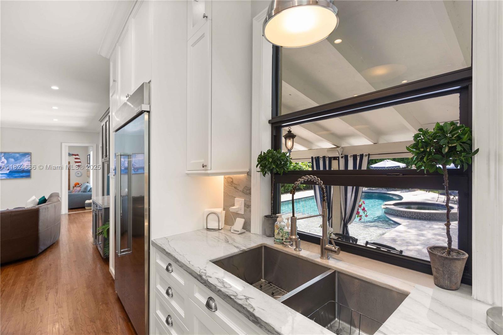 CORAL GABLES RIVIERA SEC - Residential
