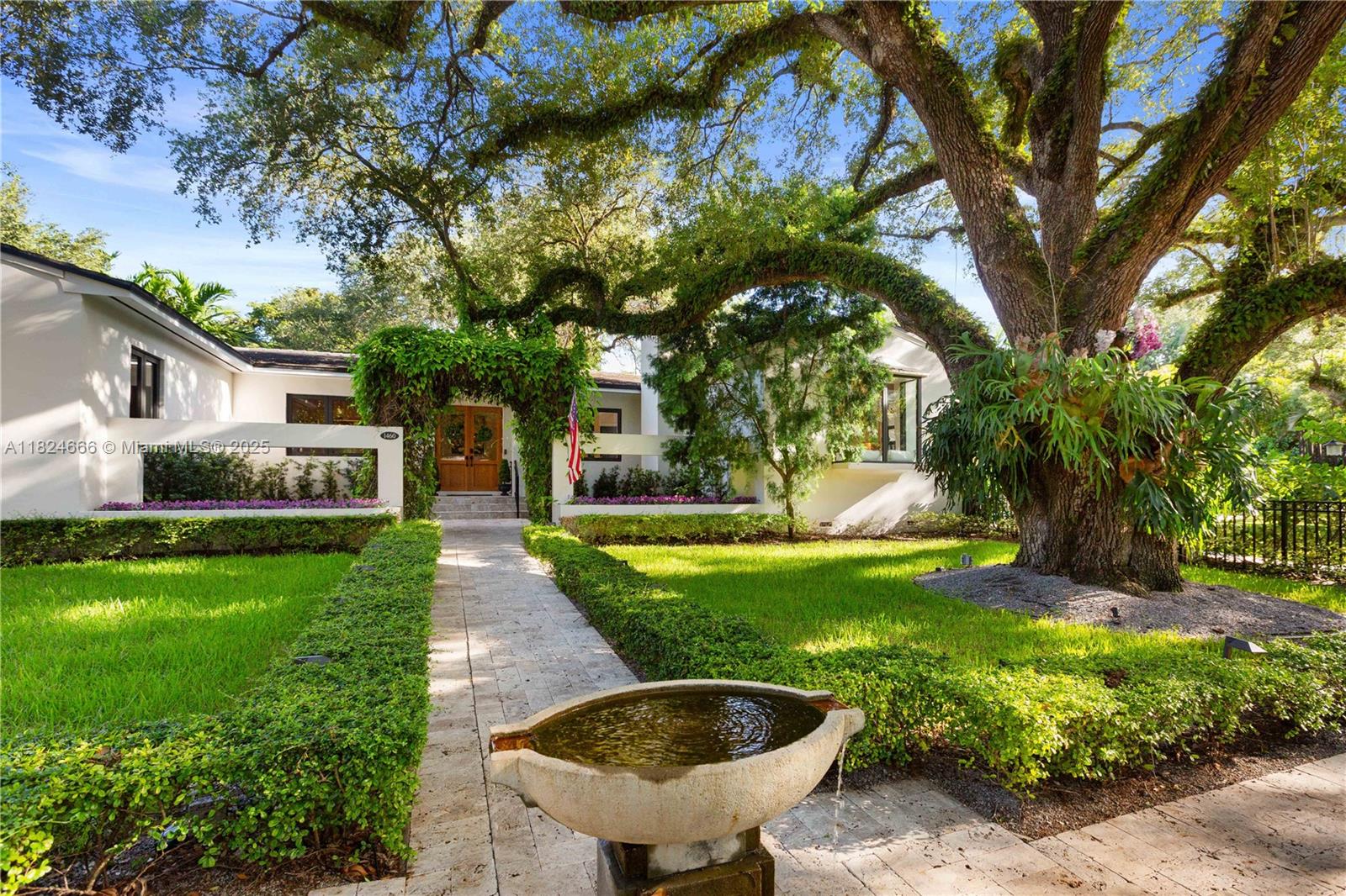 CORAL GABLES RIVIERA SEC - Residential