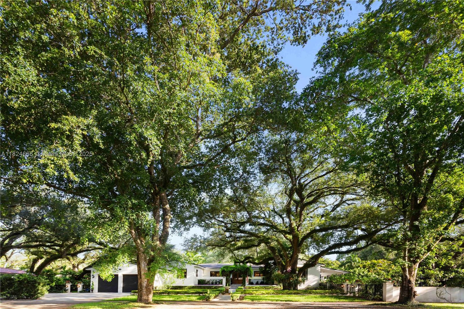 CORAL GABLES RIVIERA SEC - Residential