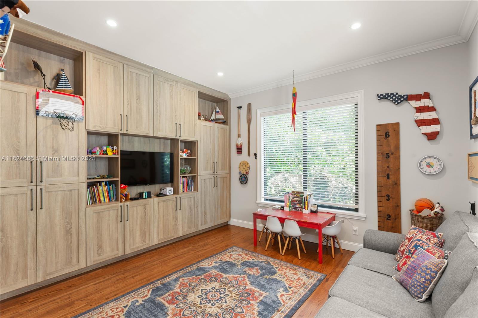 CORAL GABLES RIVIERA SEC - Residential