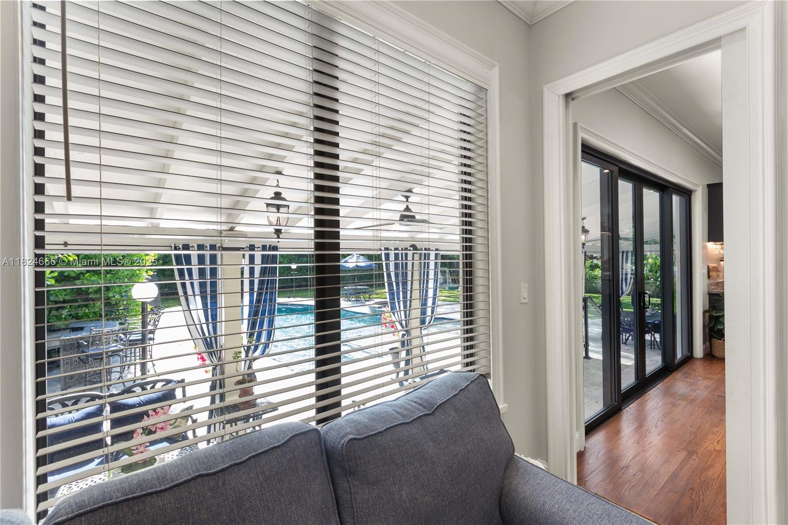 CORAL GABLES RIVIERA SEC - Residential