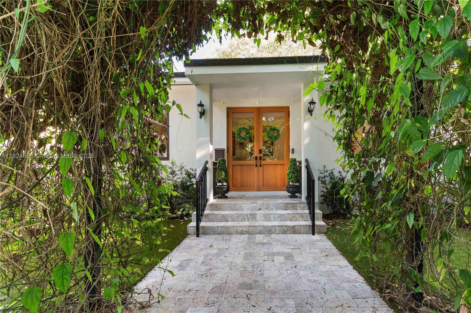 CORAL GABLES RIVIERA SEC - Residential