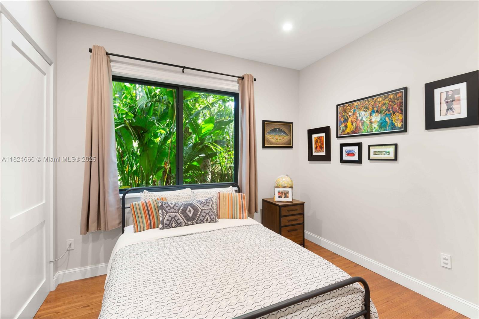 CORAL GABLES RIVIERA SEC - Residential