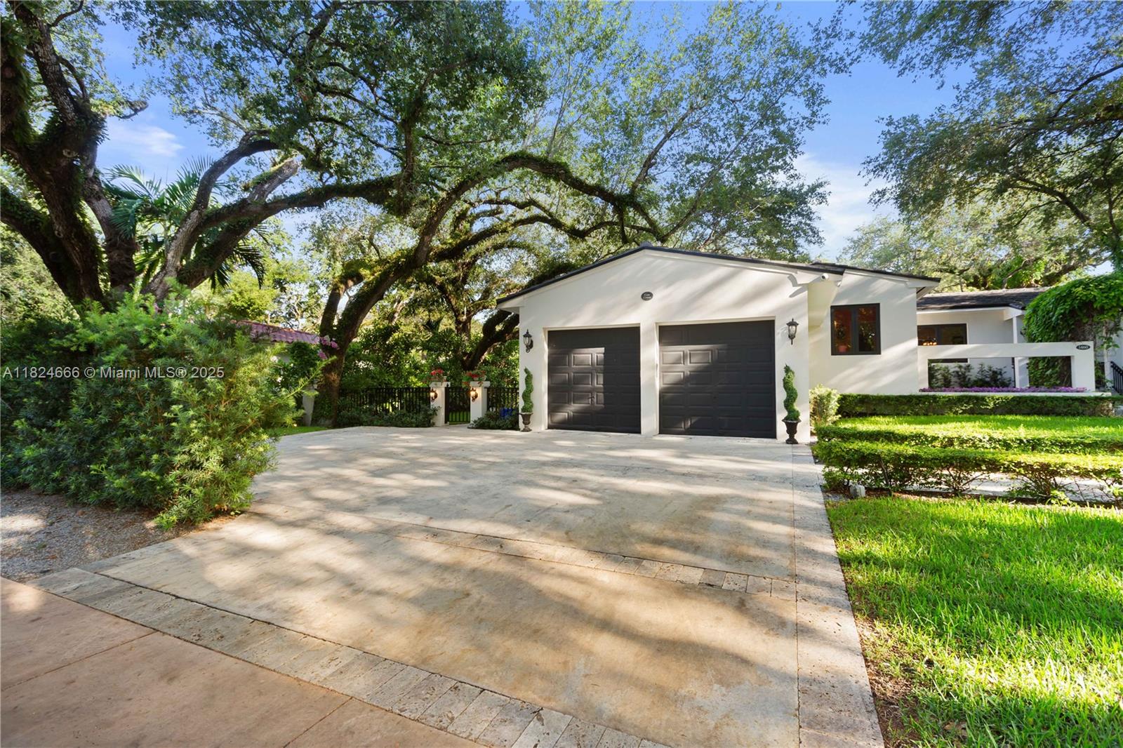 CORAL GABLES RIVIERA SEC - Residential