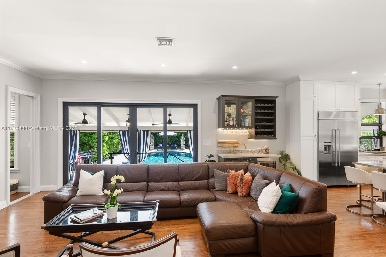 CORAL GABLES RIVIERA SEC - Residential