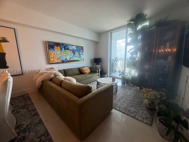 185 SW 7th St 3803