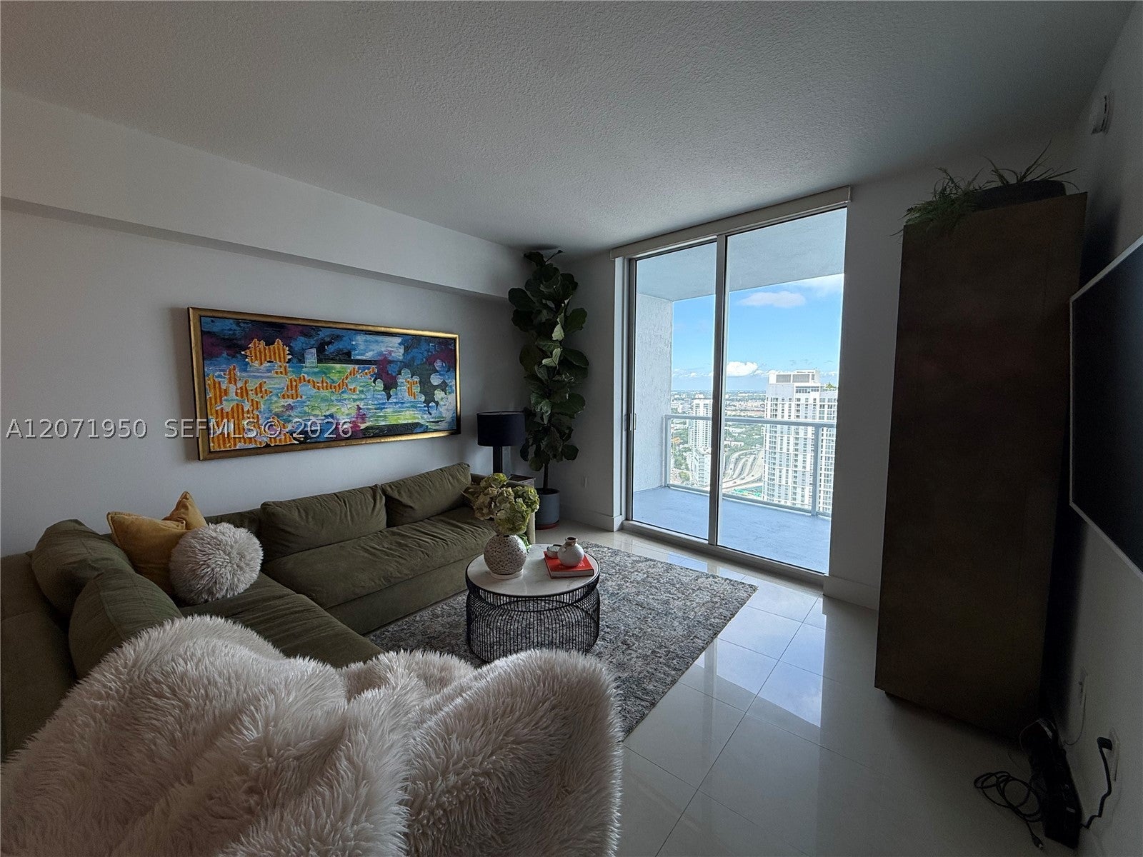 185 SW 7th St 3803