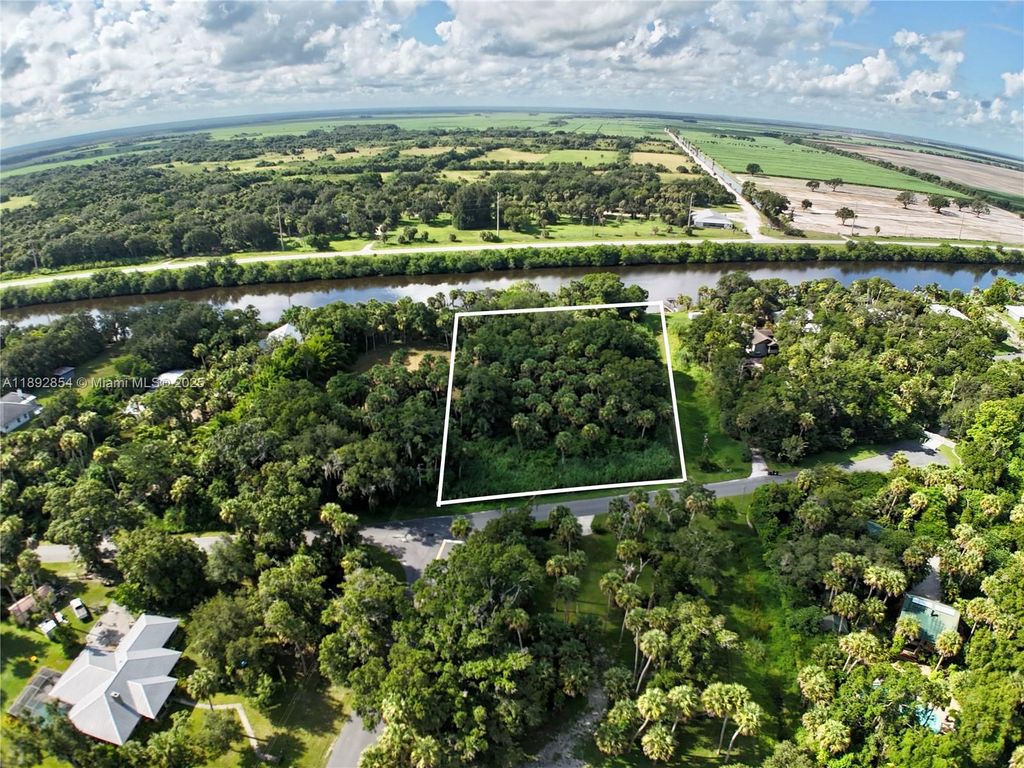 Photo of 15306 SW Palm Oak Ave, Indian Town, FL 34956 (MLS # A11892854)