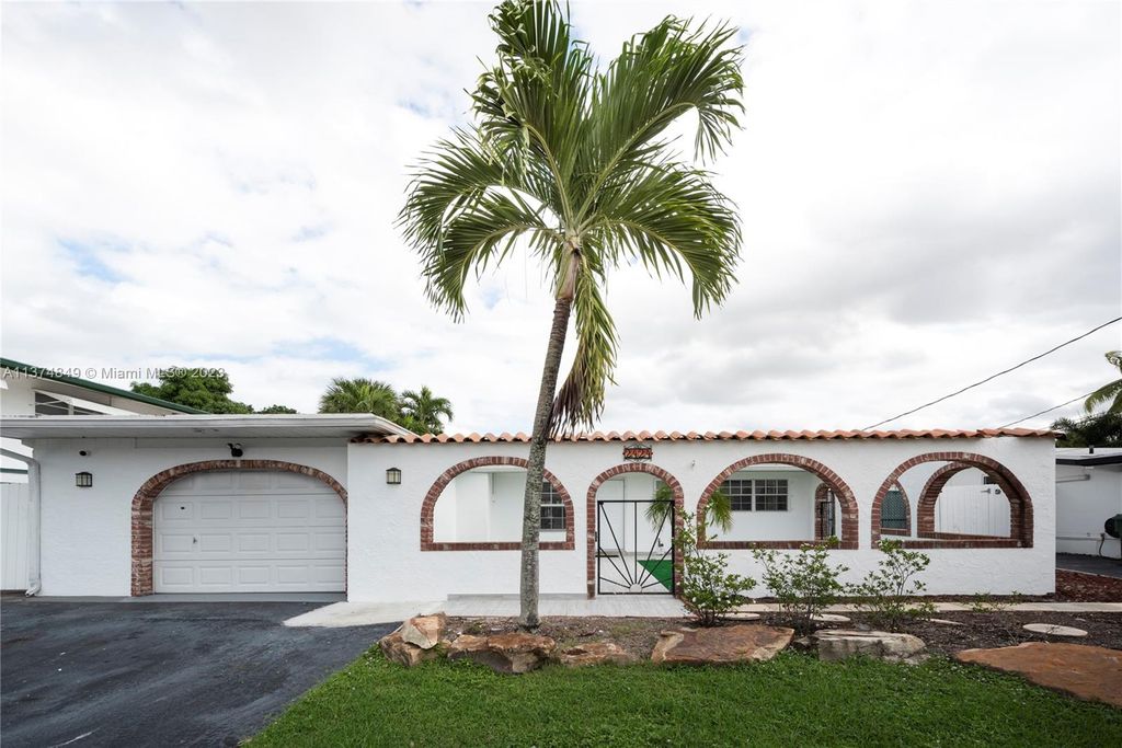 Photo of 2424 Marathon Ln, Fort Lauderdale, FL 33312 (MLS # A11374849)