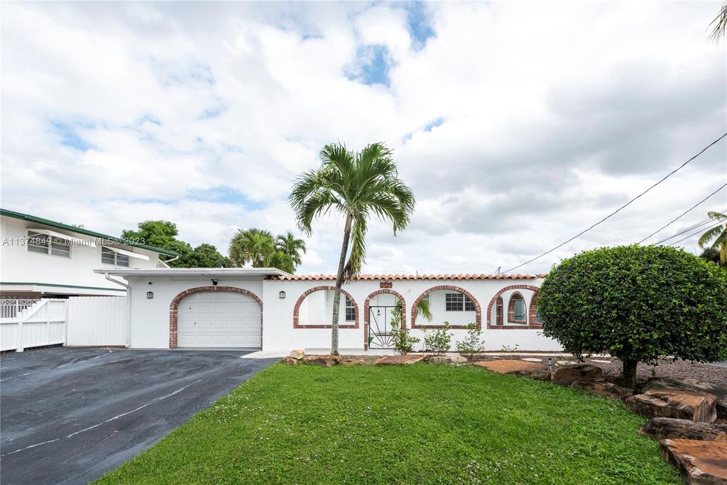 Photo of 2424 Marathon Ln, Fort Lauderdale, FL 33312 (MLS # A11374849)