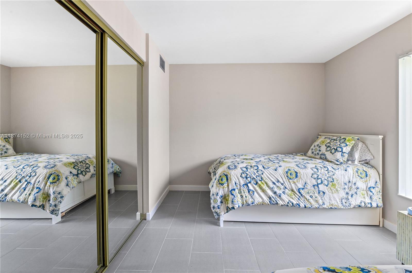 PINE RIDGE NORTH VILLAGE - Residential Lease